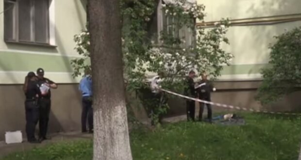 В Киеве немец выпрыгнул из окна, оставив в пылающей квартире труп молодой украинки