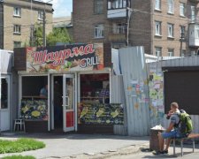 Зловісна шаурма: кияни продовжують труїтися, але від вуличного фаст-фуду відмовлятися не збираються