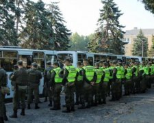 Нацгвардия и потасовки: Верховный суд взяли в осаду