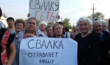 Неміч Садового: від львівського сміття відмовилися і на Дніпропетровщині