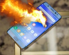 Американців попросили вимикати новий Samsung в літаку