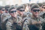 Танки, літаки і тисячі військових: ефектні кадри з репетиції параду в Києві