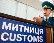 Уряд хоче знизити поріг для безподаткового ввезення товарів українцями