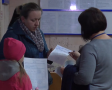 Звернення за соцдопомогою. Фото: скрін youtube