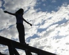 Патрульные в Сочельник спасли девушку от самоубийства