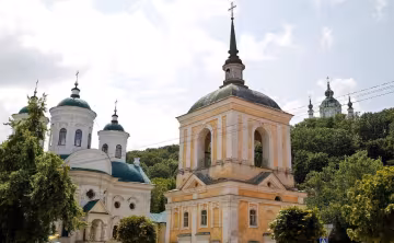 Таємниці старого Подолу: Володимир Наконечний розповів, чим дивує легендарна церква Покрови та які загадки вона приховує