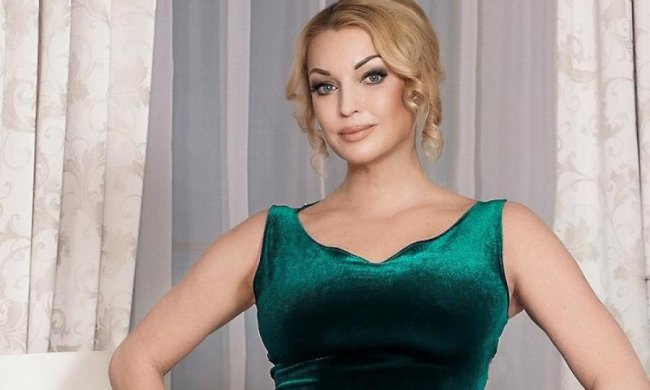 Волочкова своим шпагатом "погнула воду"