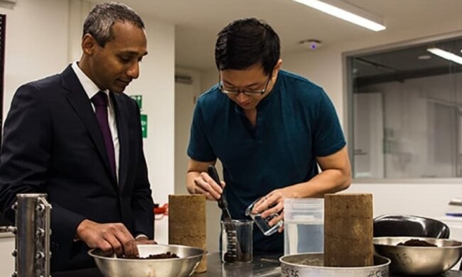 В Австралії будуватимуть дороги на кавовій гущі