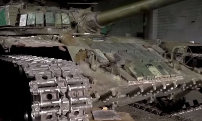 Под Марьинкой стоят российские танки (видео)