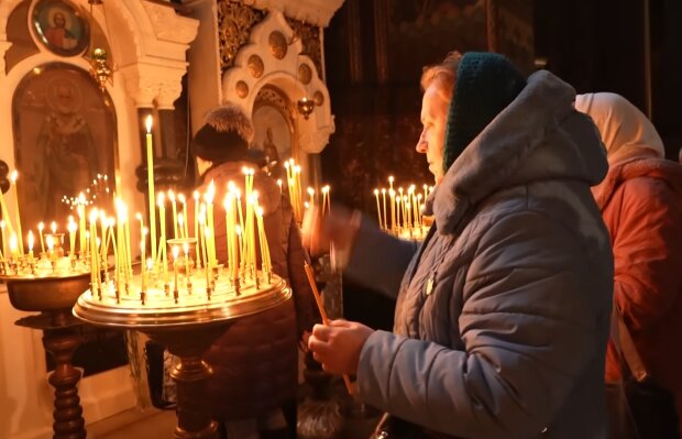 Молитва, церковь. Фото: Знай.ua