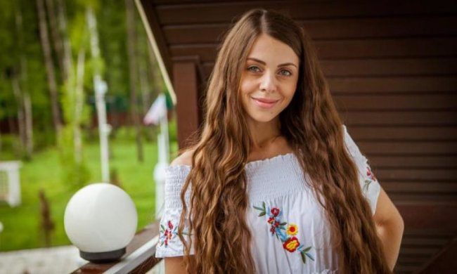Життя промайнуло перед очима: вагітна зірка Дому-2 пригадала, як ледь не загинула