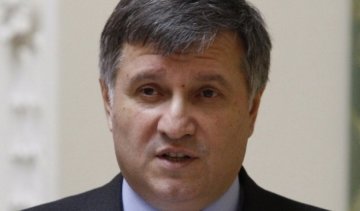 Аваков попробовал напугать Порошенко своей отставкой