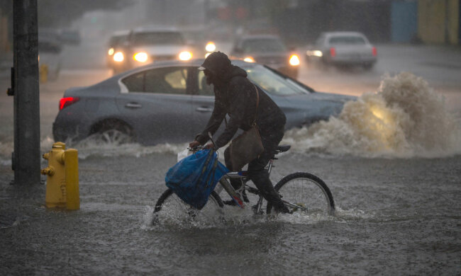 Мощный ливень, фото: Getty Images