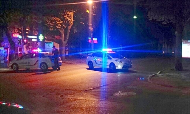 На дорогах побільшає синіх маячків
