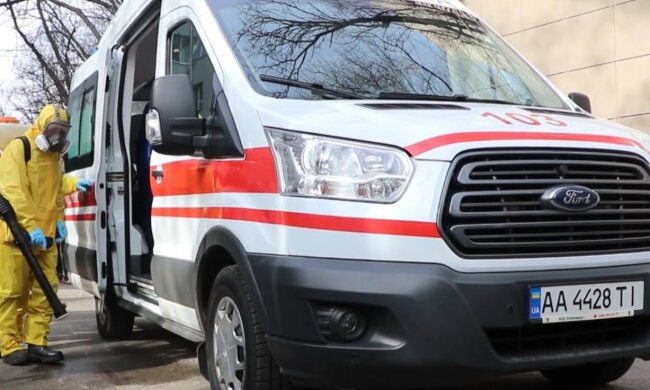 Десятки запоріжан маринують в пекельній черзі, замішаний коронавірус