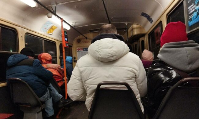 Громадський транспорт, фото: Знай.ua