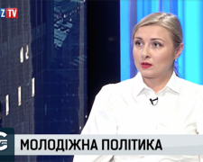 Влада цілеспрямовано штовхає молодь масово їхати з України, - Розумна сила
