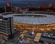 Автомайдан заблокував НСК "Олімпійський" (відео)