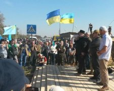 Все живут в страхе: сбежавшие из Крыма украинцы шокировали рассказом