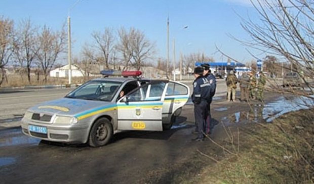 Добровольці напали на поліцейських на Донеччині (фото)