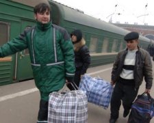 Катастрофічна цифра: "реформи" женуть з України навіть дітей