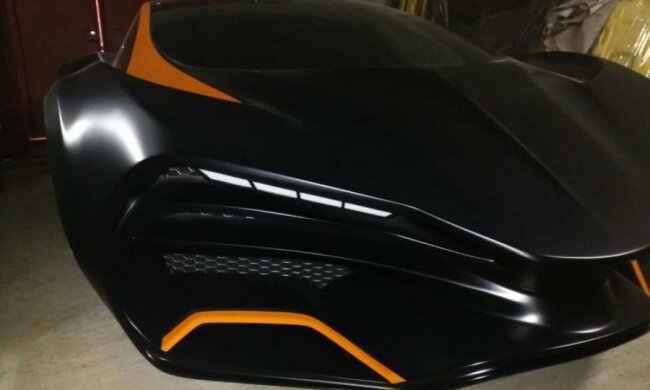 Українські "кулібіни" створили шикарний електрокар