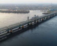 Амурский мост в городе Днепр