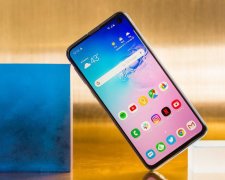 Samsung Galaxy S10e