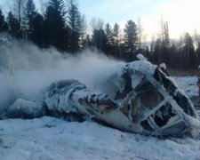 Крушение вертолета в России: спасатели нашли первое тело