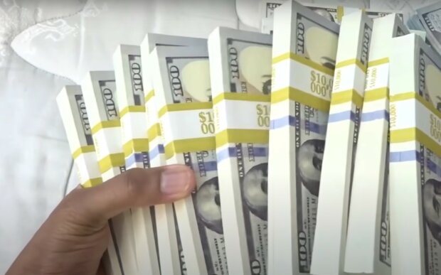 Деньги. Фото: скриншот youtube