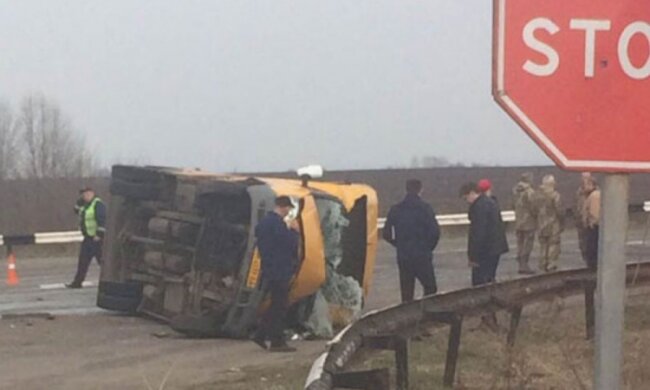 Маршрутка с пассажирами протаранила грузовик на Сумщине