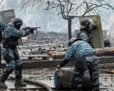 Еще двух беркутовцев разыскивают по делу расстрела Майдана