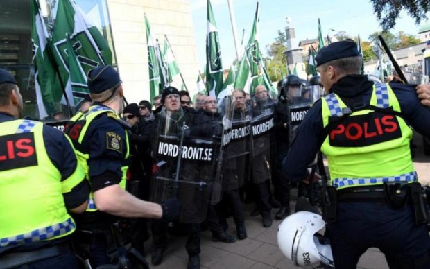 Неонаці та антифа влаштували феєричну бійку у Швеції: десятки заарештованих