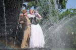 На щастя: біля київського РАГСу забив гігантський гейзер