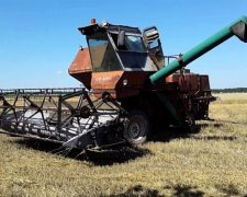 Комбайнер підірвався на міні бойовиків під Донецьком
