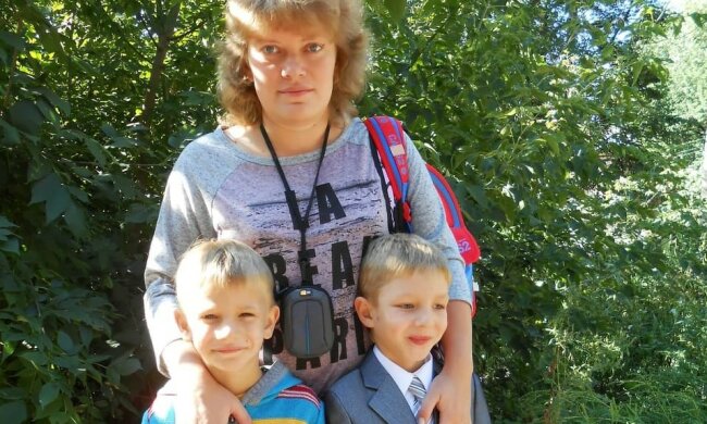 Украинка усыновила двух мальчиков-сирот и стала самой счастливой мамой: "Максимка сам меня выбрал"
