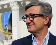 После вандальных политических акций на 9 мая, вырастет запрос на мирную партию Востока - эксперт