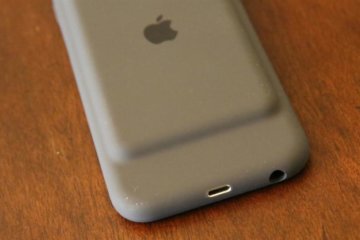 Новый чехол от Apple назвали горбатым (фото)