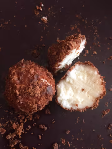 Вкусные творожные конфеты всего за 15 минут