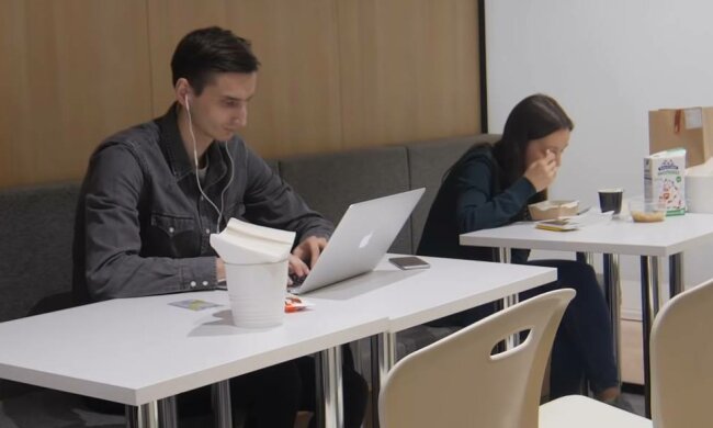 Робота, фото: скріншот з відео