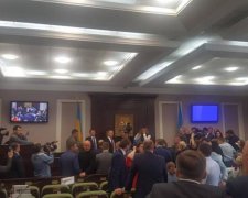 Депутати побили колегу до втрати свідомості