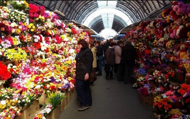 Церква проти бізнесу: українців закликали відмовитися від штучних квітів