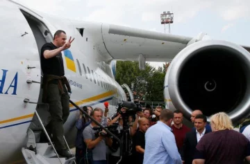 Вирвався живим з лап Путіна: моряк Андрій Оприско повернувся в Україну, рідний Львів готується до зустрічі