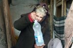 Пенсионерка живет в разваленном доме, фото: Facebook Каритас Коломыя