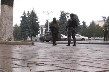 Дежавю: події в Луганську пішли за кримським сценарієм