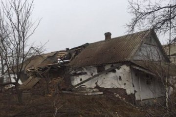 Обломки кирпича и руины: оккупанты обстреляли Авдеевку из танков