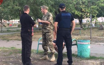 Випивка, стрілянина, погоня: як розважається полковник розвідки