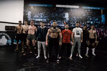 Конор Макгрегор с командой, facebook.com/thenotoriousmma