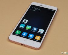 Xiaomi готовит к выходу смартфон с двумя экранами