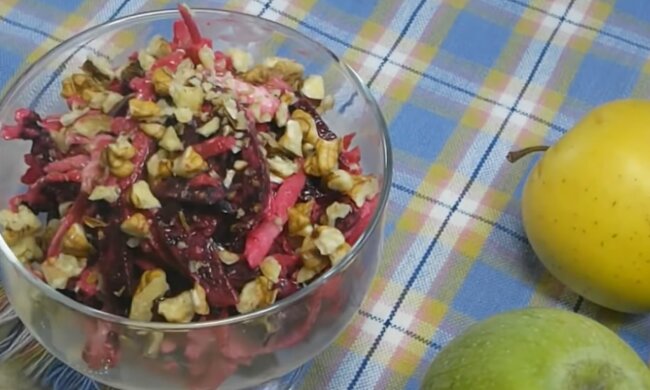 Салат из красной свеклы, кадр из видео